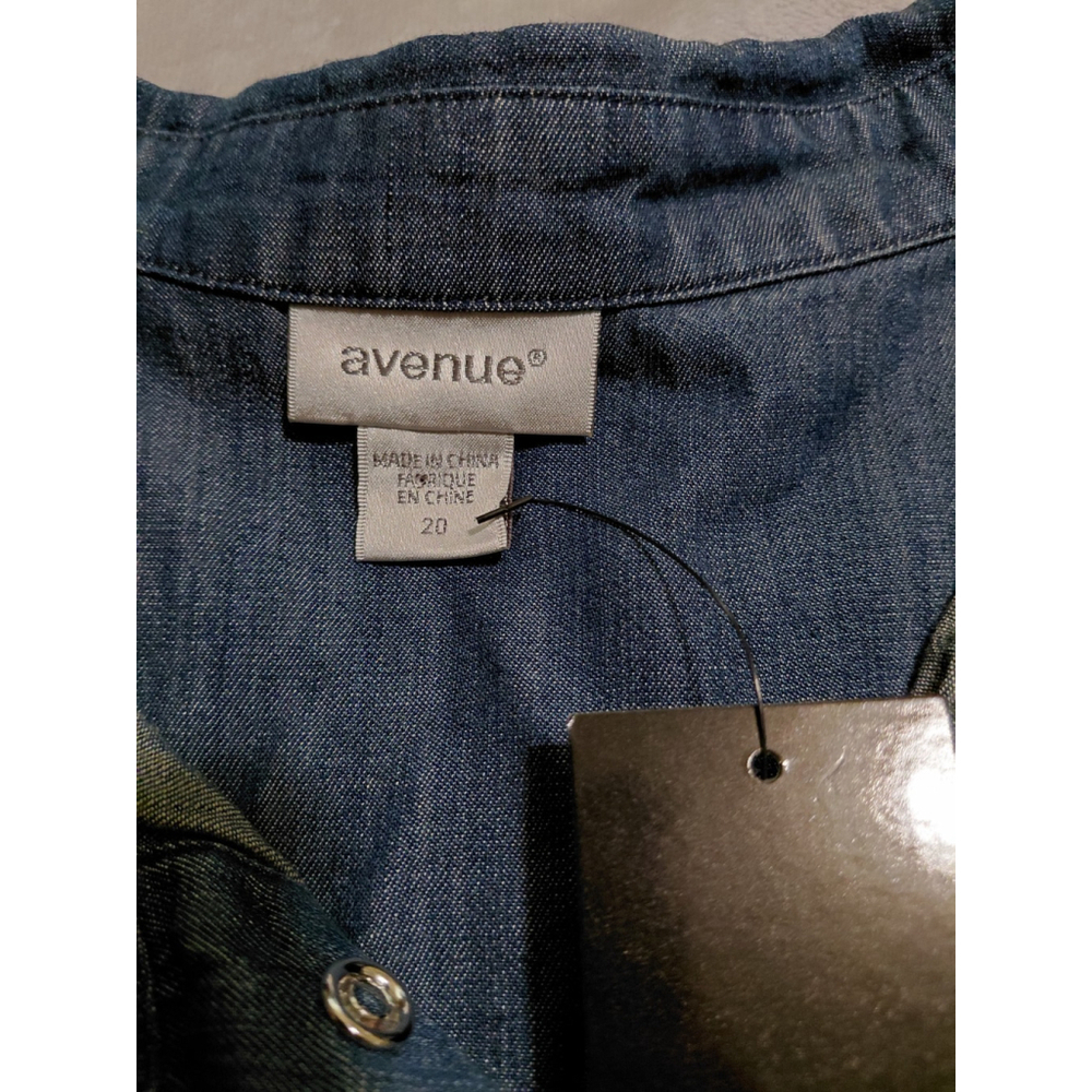 Avenue Women's Soft Denim Long Sleeve Button Down Tiered Shirt Size 20 NWT - Picture 7 of 9